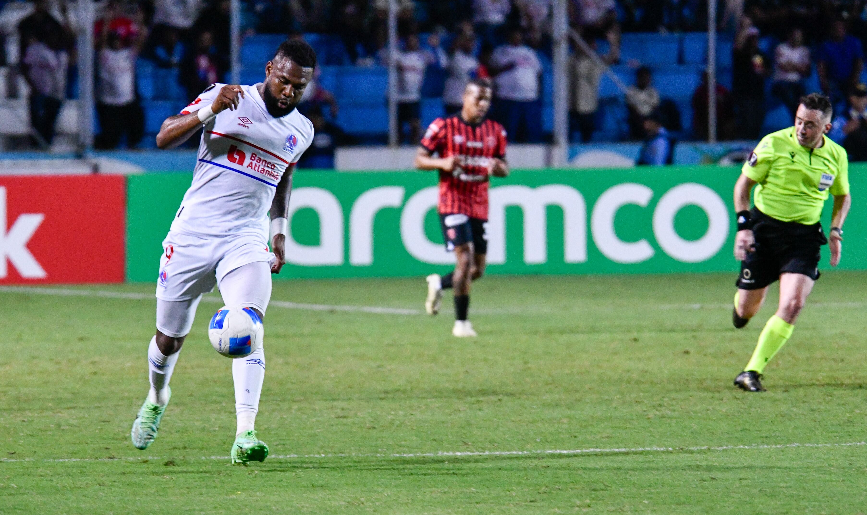 El atacante de Olimpia, Jorge Benguché, es uno de los jugadores que integran la Selección de Honduras.