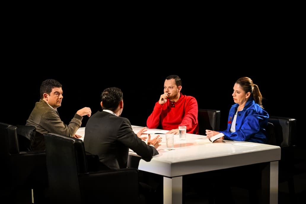 21/01/2026, San José, Estudio Marco Picado, Canal 7, Debate de TD+ con los candidatos Claudia Dobles, Álvaro Ramos, Juan Carlos Hidalgo y Ariel Robles.