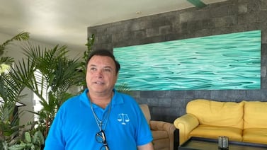 Embajador nombrado para cambiar postura sobre ‘diversidades’ es accionista de hotel promocionado para comunidad LGBTQ+