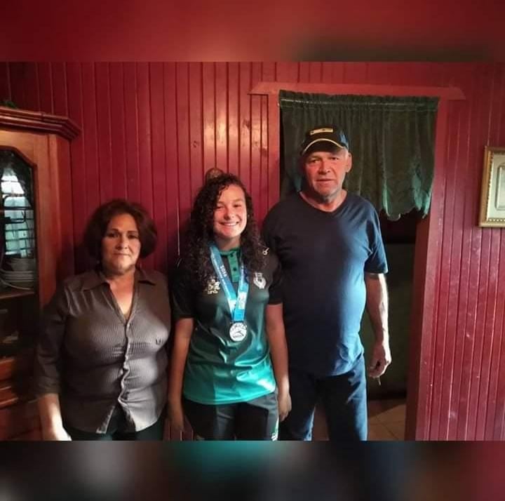 Dayana Ulloa Santa Ana
Boxeadora
Helbert Ulloa
María Santa Ana
20 de junio del 2025
Fotografía: Kevin Loja