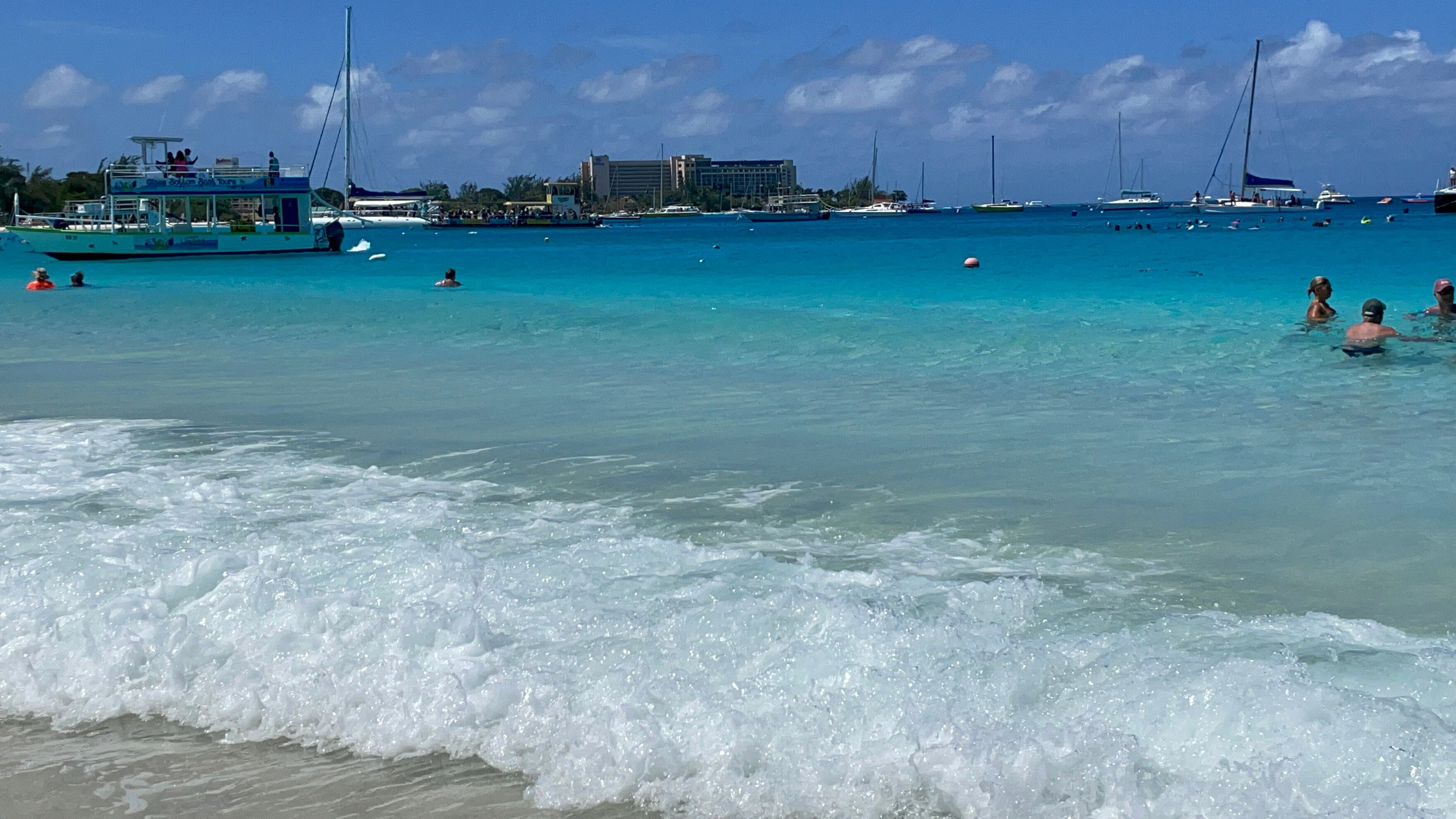 Una de las playas en Bridgetown, capital de Barbados.
