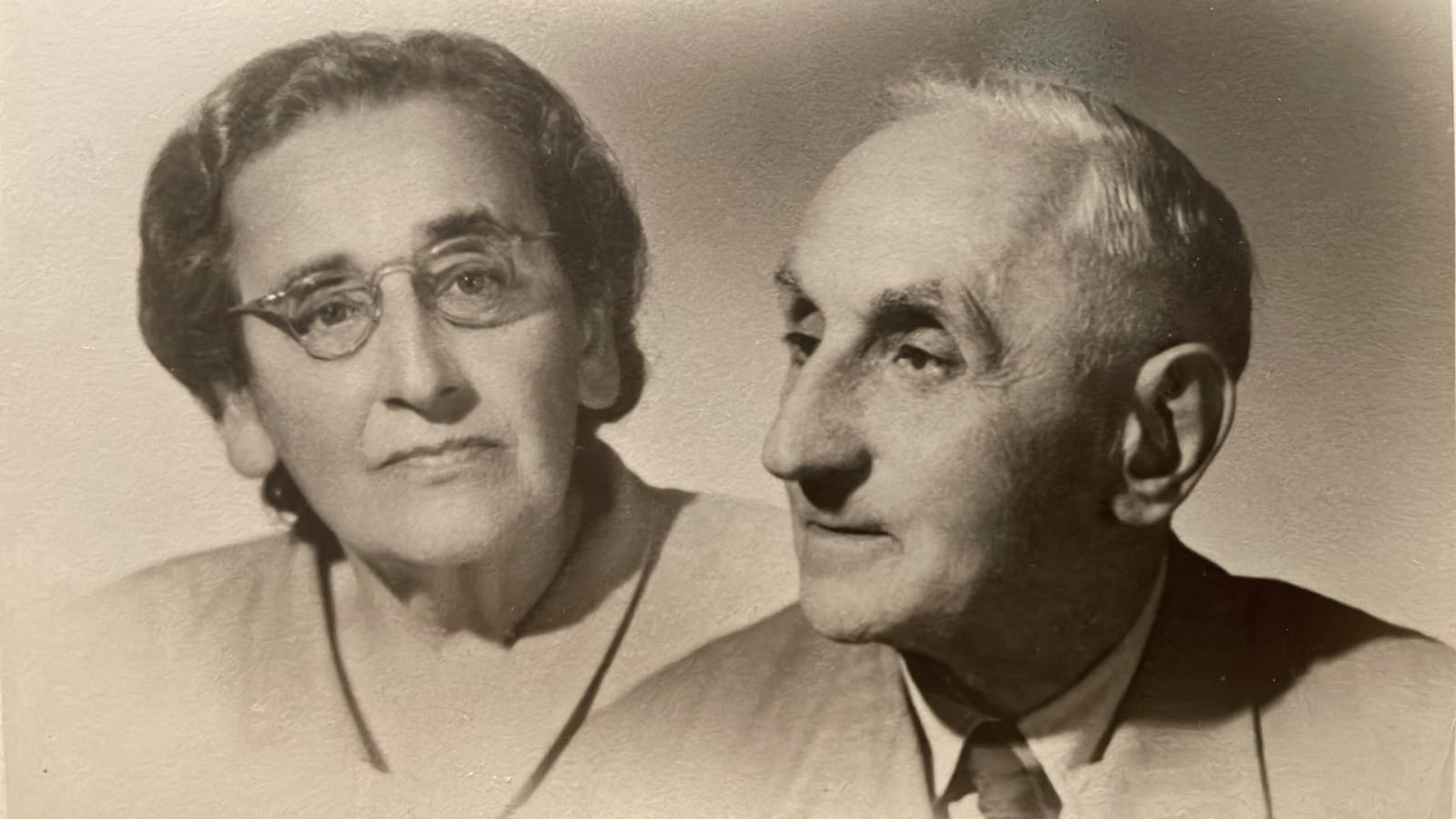 Susana Steindler y el Dr. Erich Keibel.