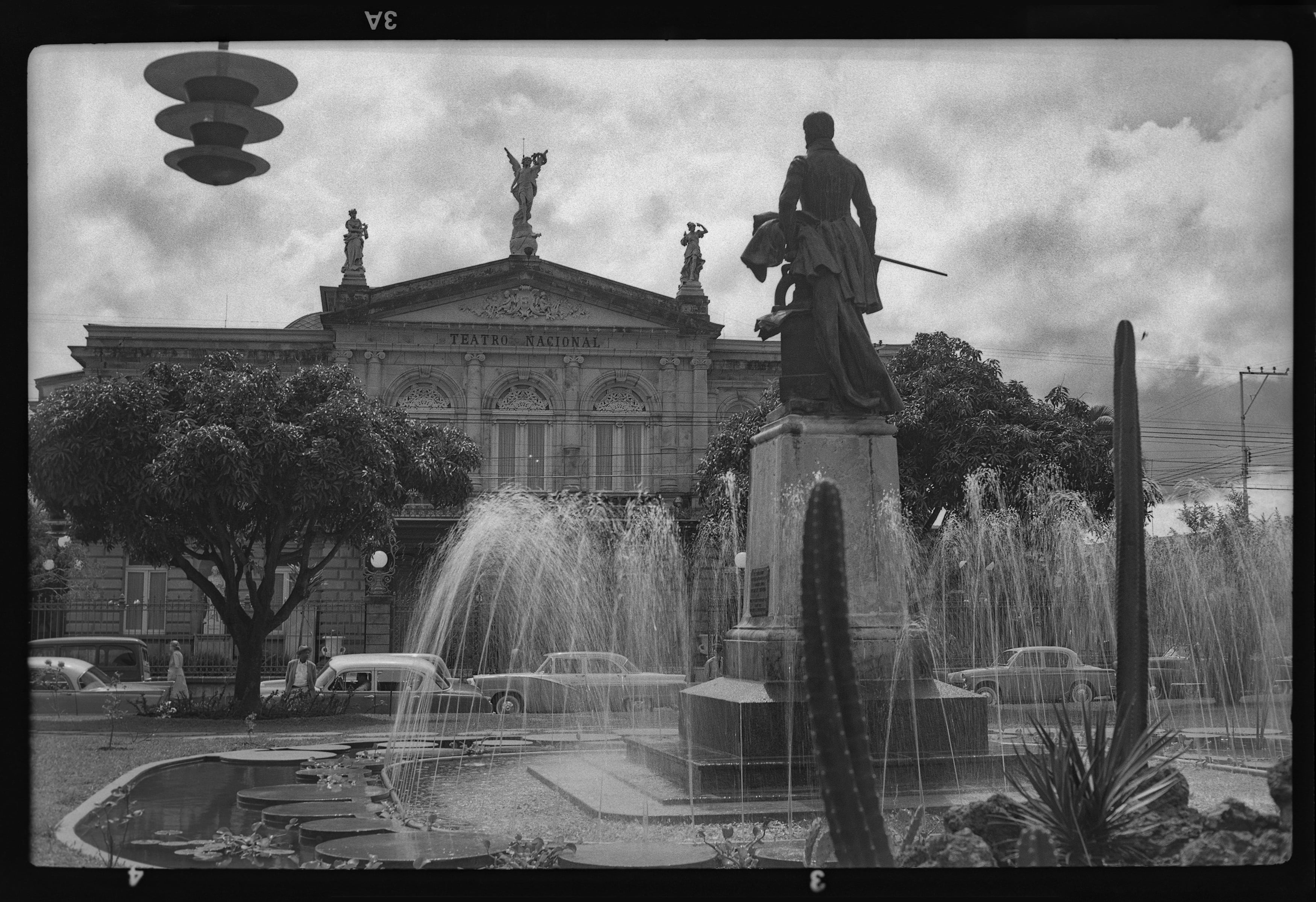 Exhibición 'Reimaginar el Teatro Nacional: hallazgos inéditos de Francisco Coto'.