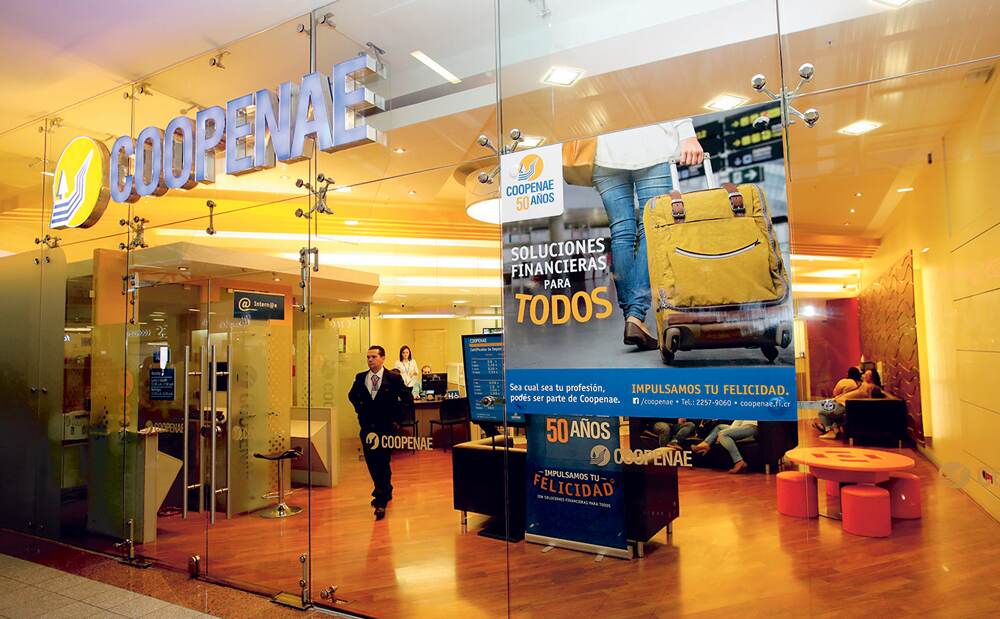 A abril del 2017, Coopenae tiene el 76% de su cartera en préstamos para consumo, lo cual incluye salud y educación, entre otros. | GRACIELA SOLÍS