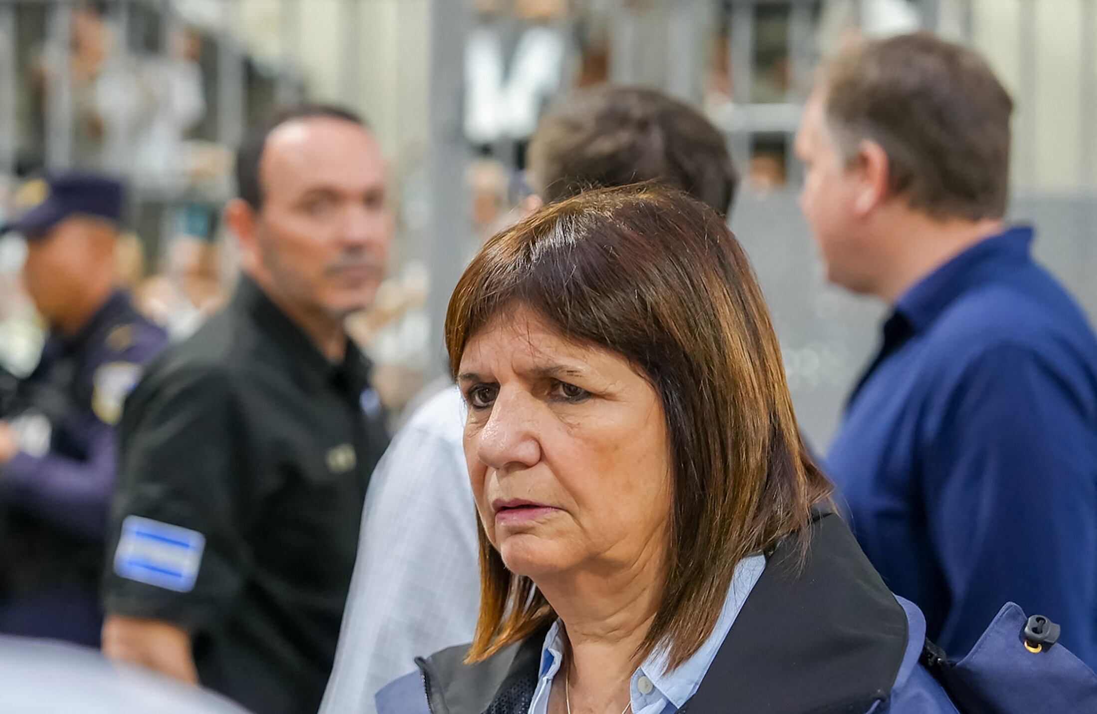 Patricia Bullrich recorrió la megacárcel Centro de Confinamiento del Terrorismo (Cecot), inaugurada en 2022 con capacidad para 40.000 reclusos, símbolo de la lucha contra las pandillas en El Salvador.
