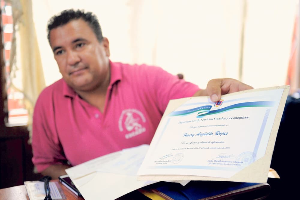 Tras terminar el programa Henry Argüello, se dedicó a sacar cursos con varias entidades. También consiguió un empleo y fundó su propia empresa. | MELISSA FERNÁNDEZ.