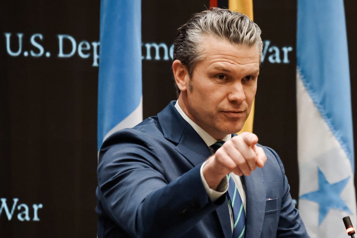 El secretario de Defensa de Estados Unidos, Pete Hegseth, habla durante la conferencia inaugural Americas Counter Cartel Conference en la sede del Comando Sur de Estados Unidos (SOUTHCOM), en Doral, Florida, el 5 de marzo de 2026.