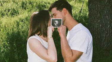 Del lobo de ‘Crepúsculo’ a papá: Taylor Lautner y su esposa anuncian el nacimiento de su primera bebé