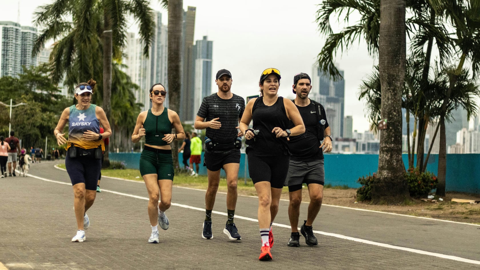 Rutinas cardio recomendadas para bajar colesterol y mejorar la salud cardíaca, según la Clínica Mayo.