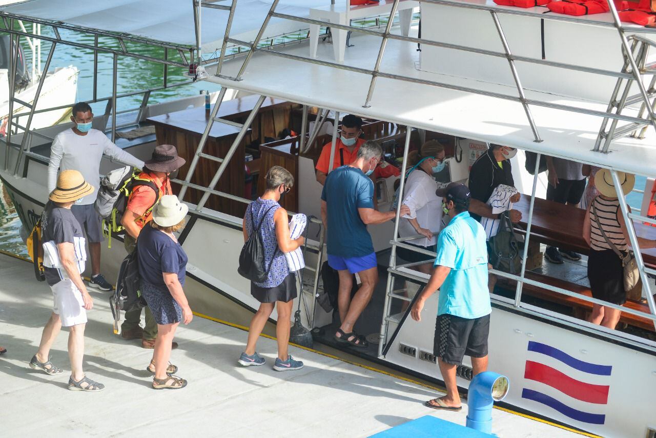 El Instituto Costarricense de Turismo (ICT) resaltó que la llegada de más visitantes extranjeros genera recuperación de empleo, activación de empresas y actividad comercial. Foto: Cortesía