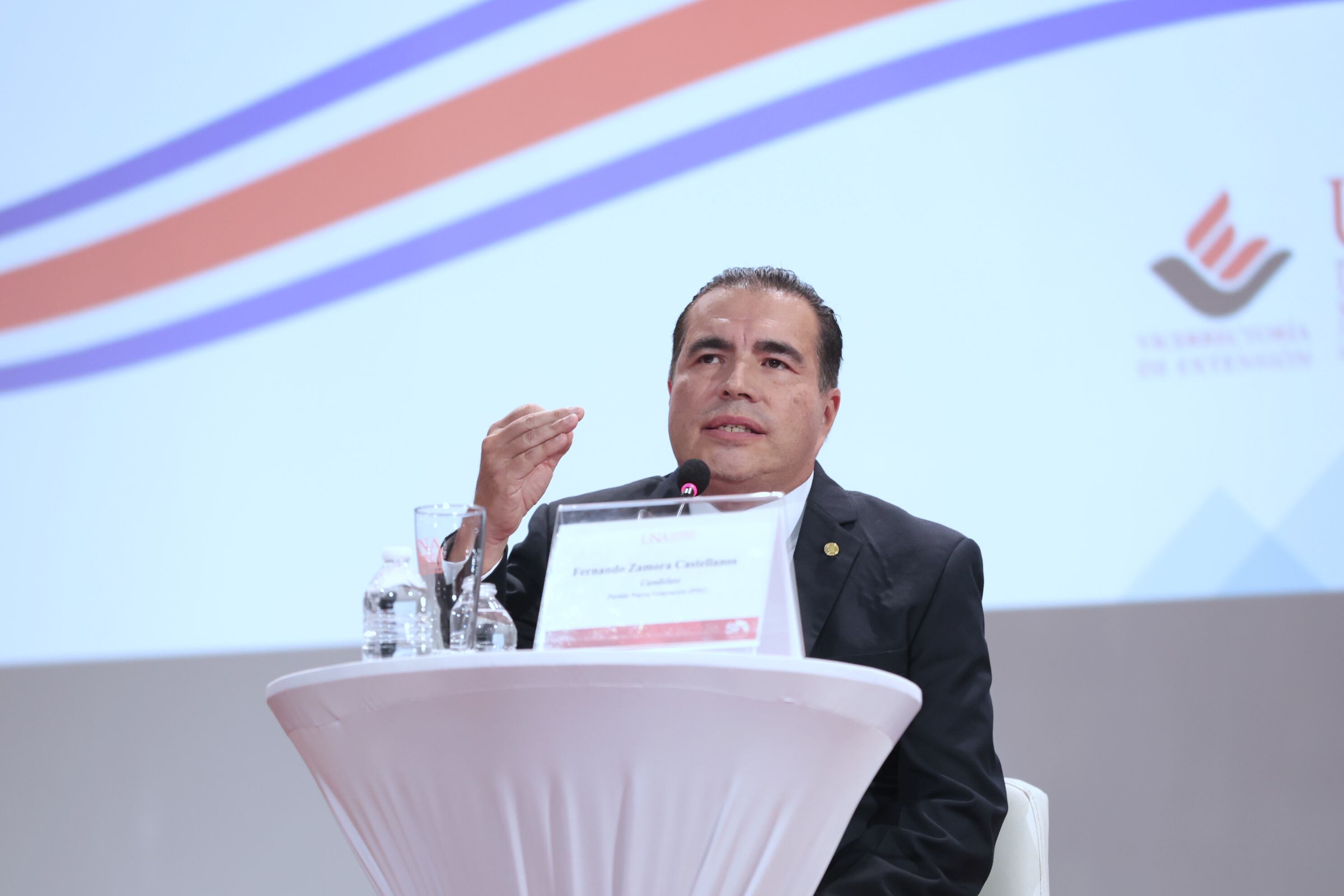 Candidatos a la presidencia de la república durante Debate Presidencial en la UNA