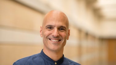 ‘Muchas democracias no sobreviven’. Experto analiza en Costa Rica la tensión entre los poderes del Estado y las claves para la subsistencia