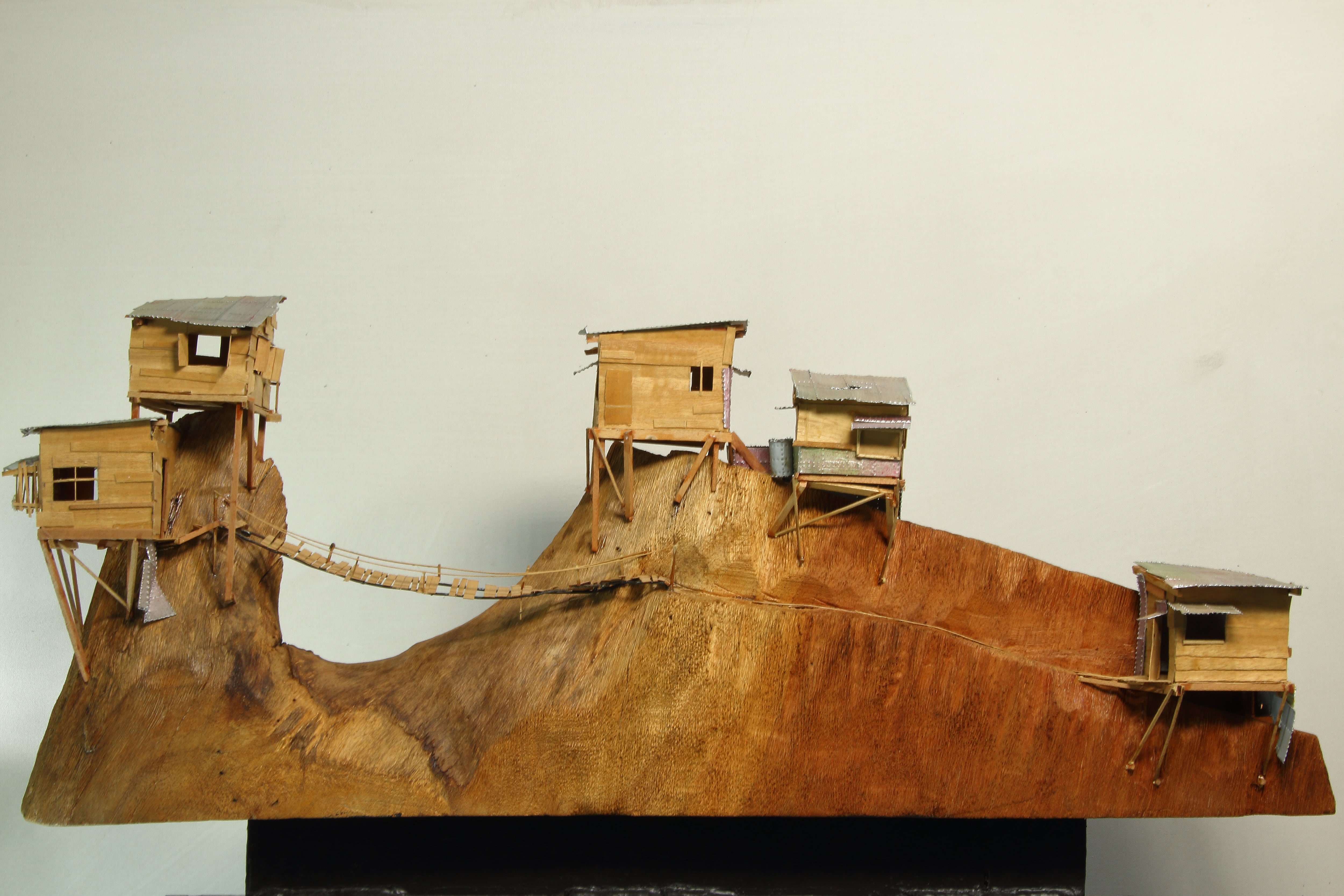 'Puente real' es obra del artista costarricense Randall Chaves.