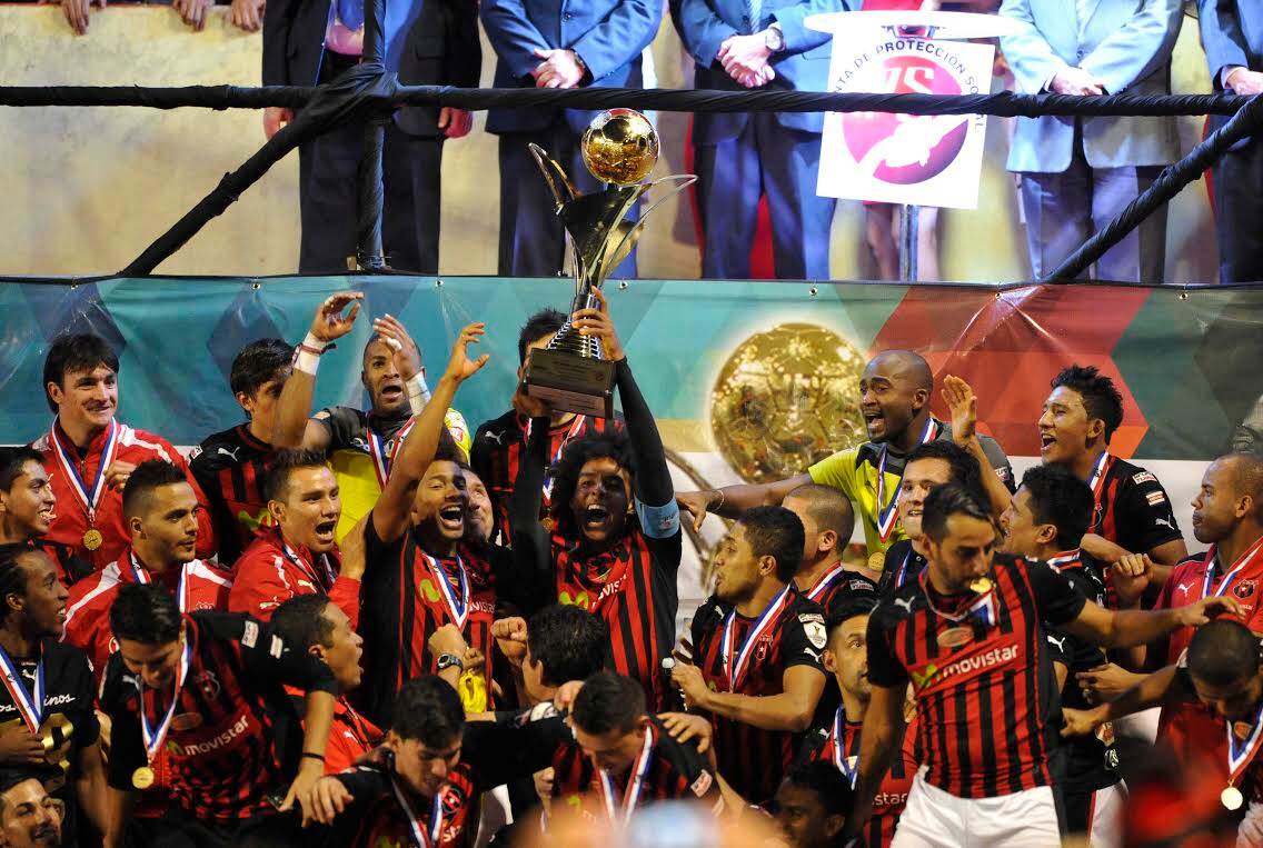 Alajuelense finalizó campeón del Torneo de Invierno 2013.