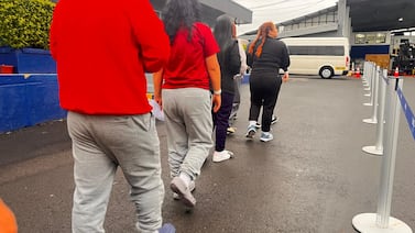 Costa Rica recibe nuevo grupo de deportados desde Estados Unidos con ciudadanos de Nepal y Mauritania