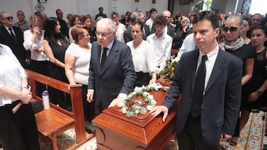 Una iglesia llena despide a la exprimera dama Lorena Clare Facio: ‘Cuánto tenemos que agradecerle a Dios por esta extraordinaria mujer’