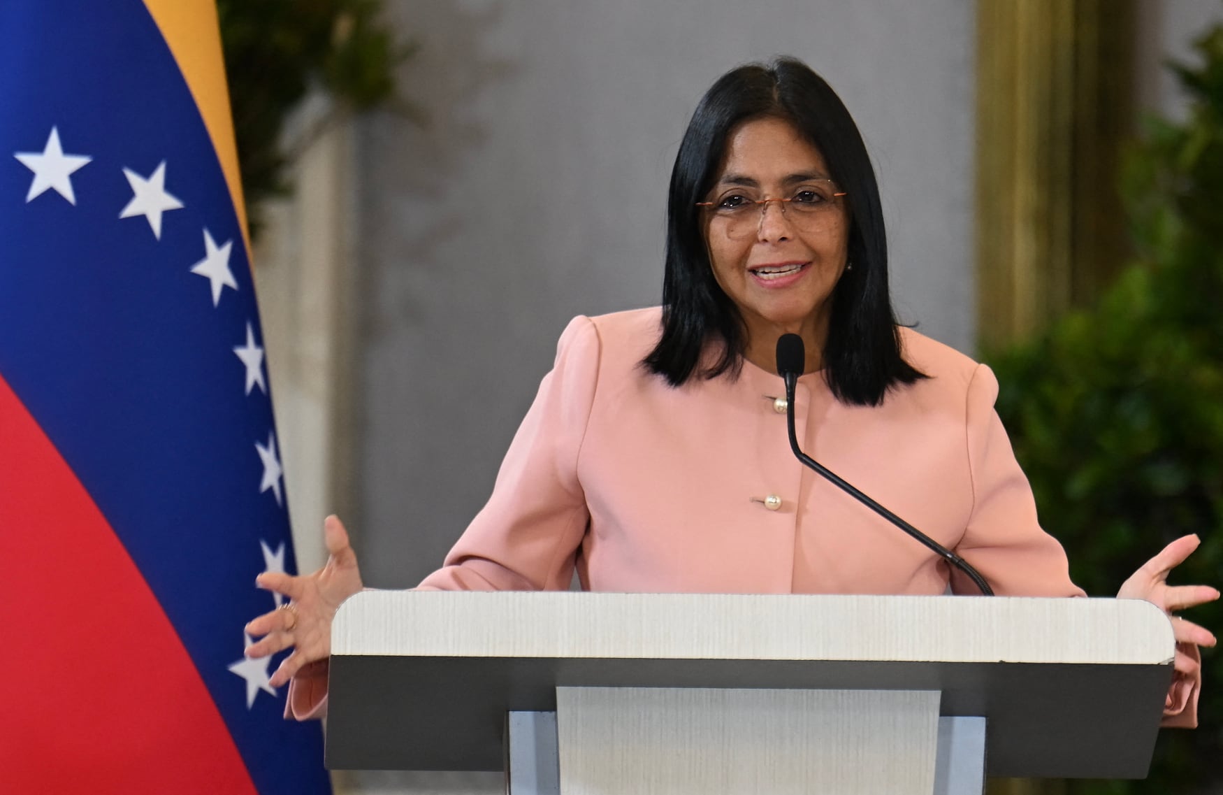 Delcy Rodríguez asume la presidencia interina de Venezuela tras la captura de Maduro