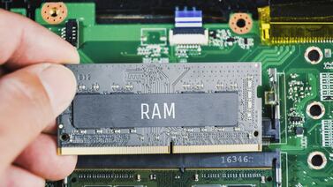 ¿Cuánta memoria RAM necesita una laptop para tener buen rendimiento?