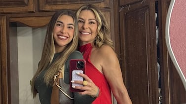 Hija de Glenda Peraza rompió en llanto tras inesperado gesto de su madre: esto pasó