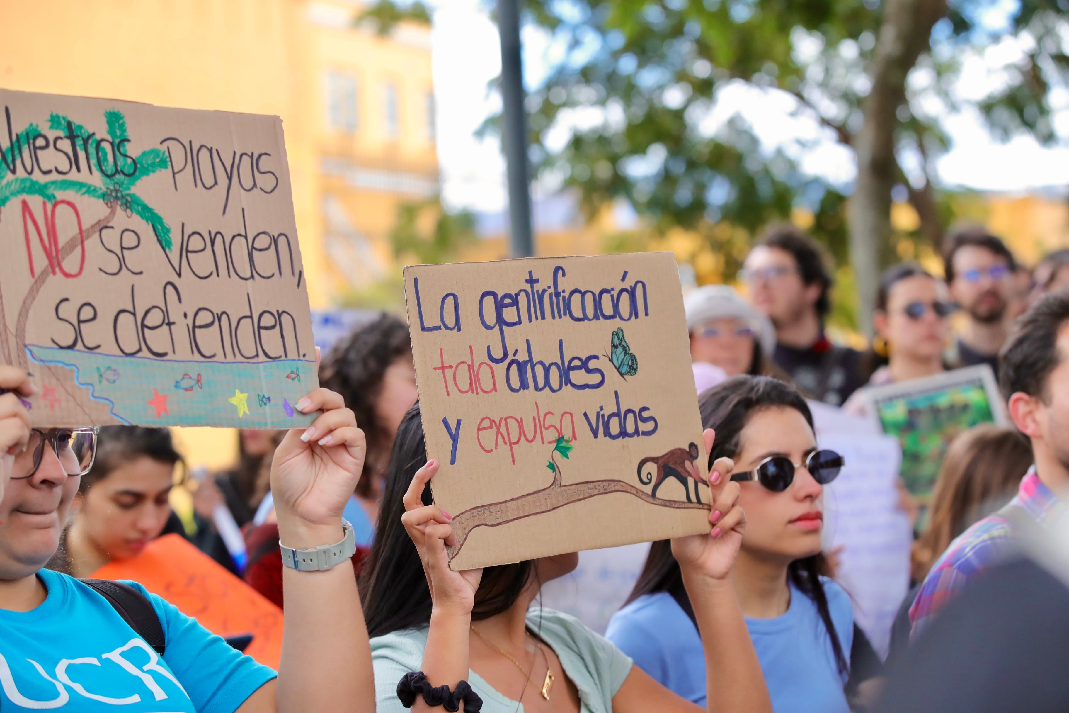 Protesta por el las tierras de playas Guanacaste