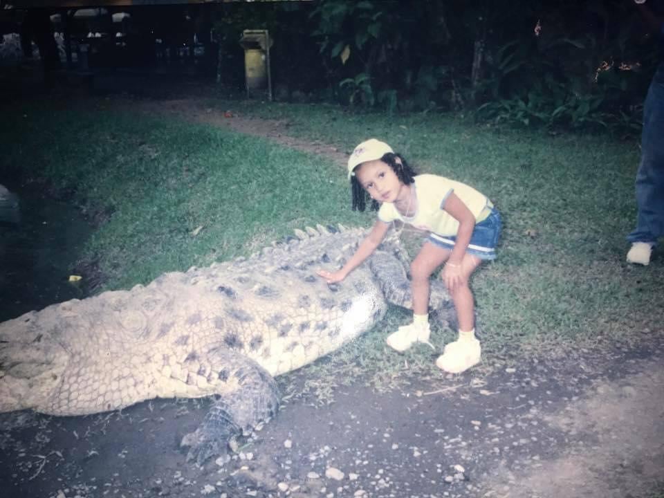 Shakira Shedden es la hija de Gilberto Shedden conocido como "Chito" quien domesticó al cocodrilo Pocho el cual murió el 12 de octubre del 2011. Shakira ahora doma búfalos y es reina de belleza.