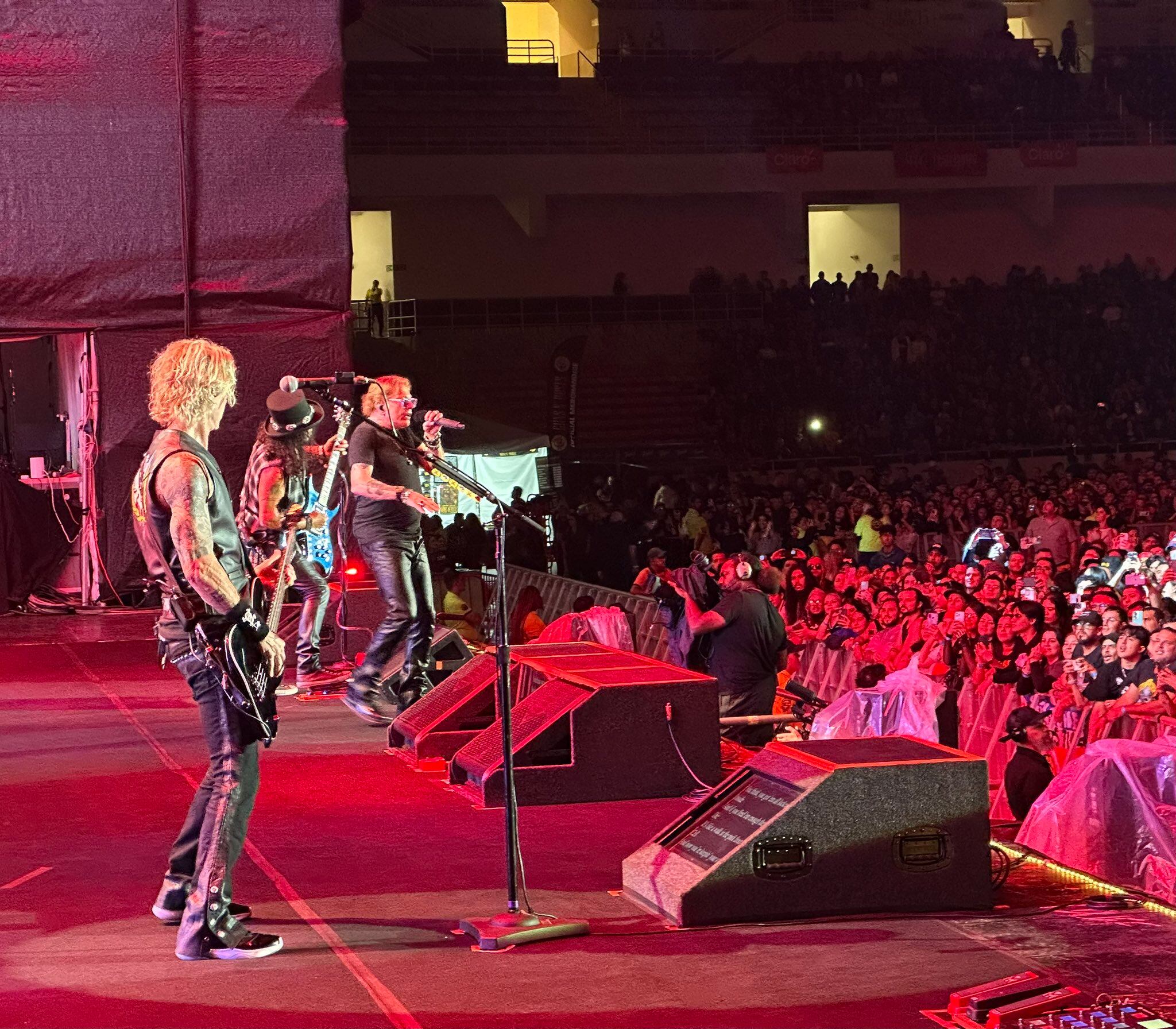 Guns N’ Roses inauguró en Costa Rica su gira latinoamericana con un concierto cargado de espectáculo y recuerdos.