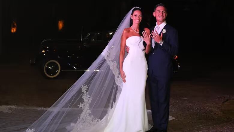 Paulo Dybala y Oriana Sabatini