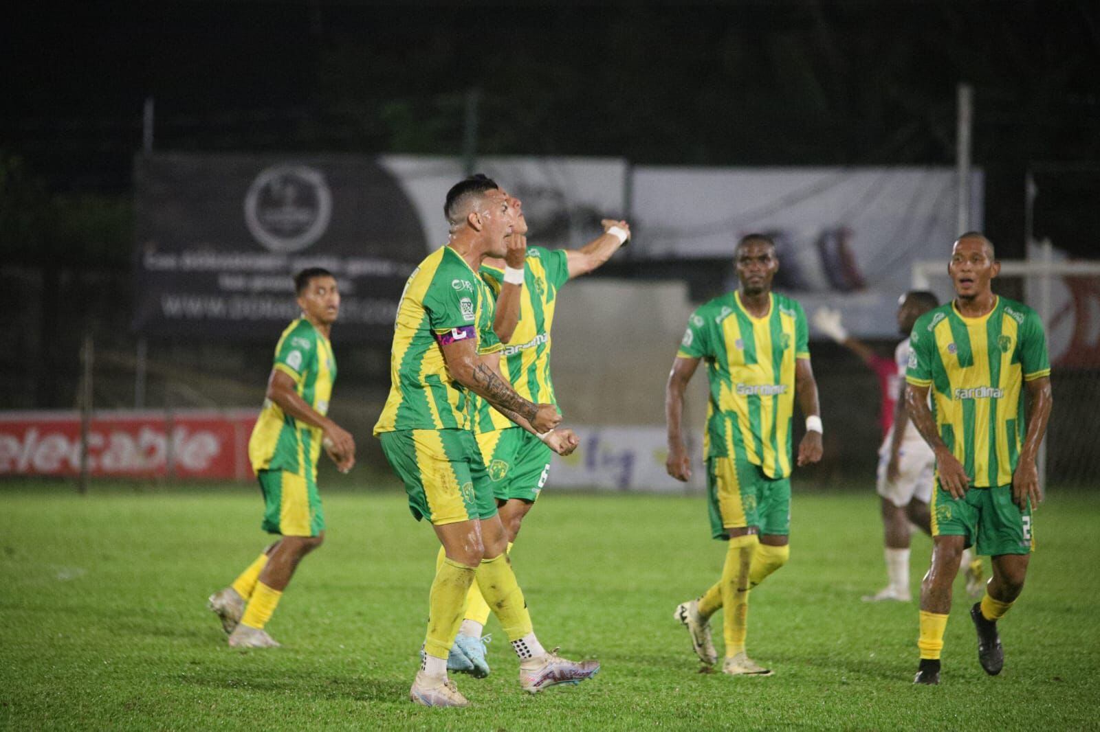 Santa Cruz vs. Municipal Grecia