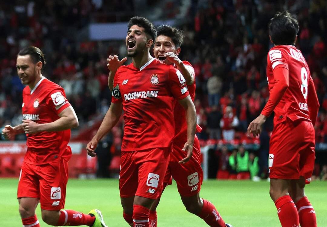 Toluca salió decidido a llevarse por delante a Herediano, en el juego de vuelta de la Copa de Campeones de la Concacaf.