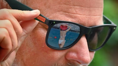 Graban a mujeres en la calle sin su consentimiento: la alerta en Europa por los videos clandestinos con gafas de IA