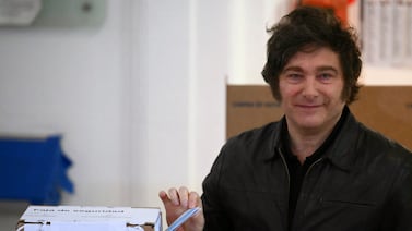 Contundente victoria del partido de Javier Milei en elecciones legislativas en Argentina