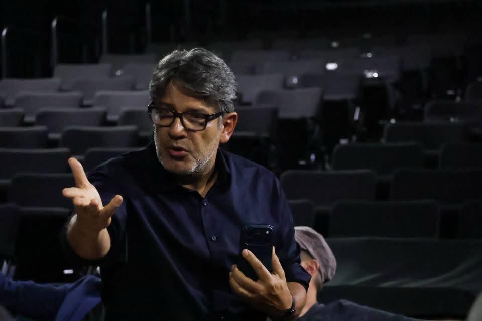 Juan Carlos Calderón Gómez fue director de la Escuela de Artes Dramáticas y del Teatro Universitario de la Universidad de Costa Rica (UCR) entre 2017 y 2023.