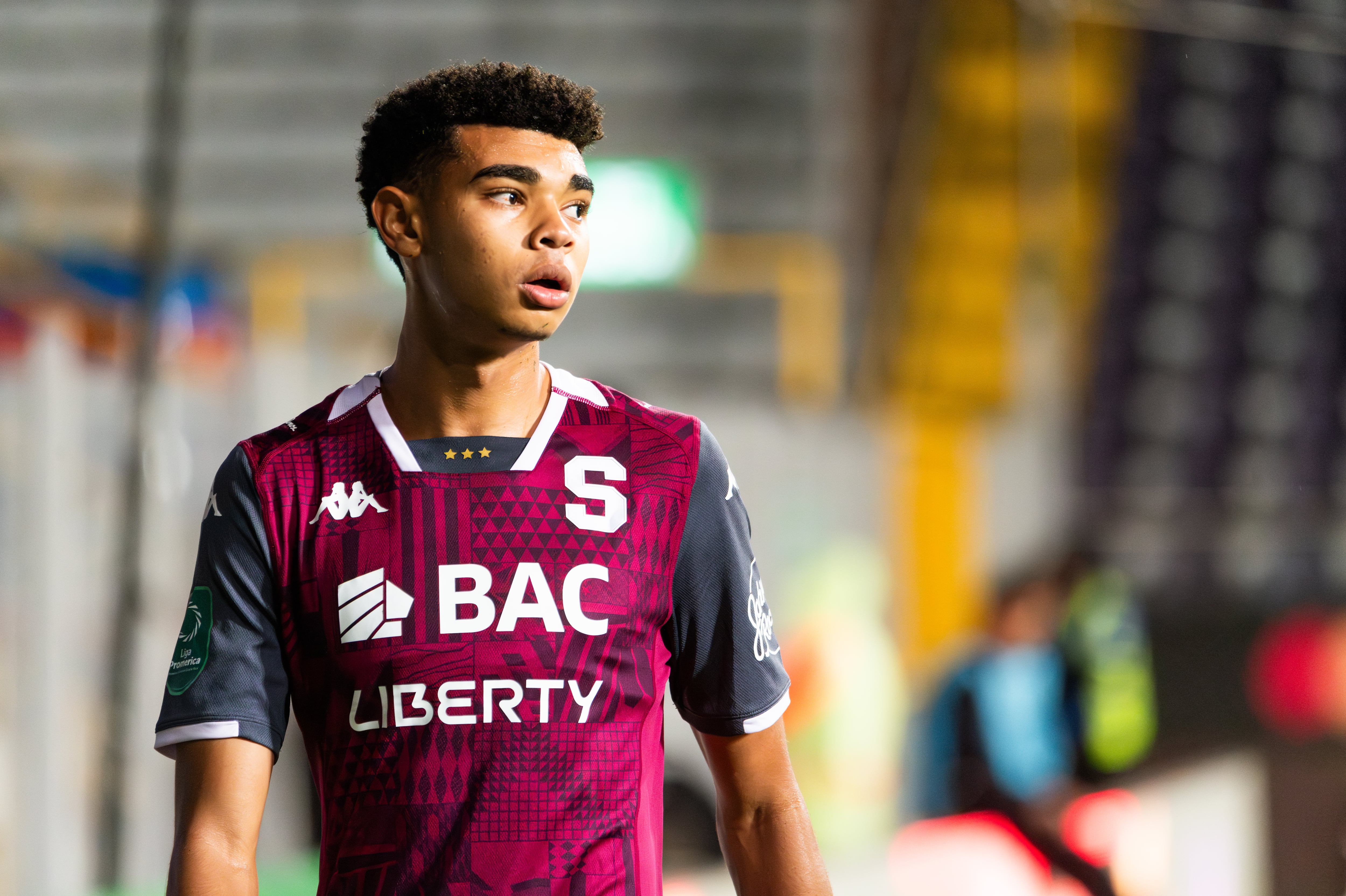 Dax Palmer joven jugador del Deportivo Saprissa