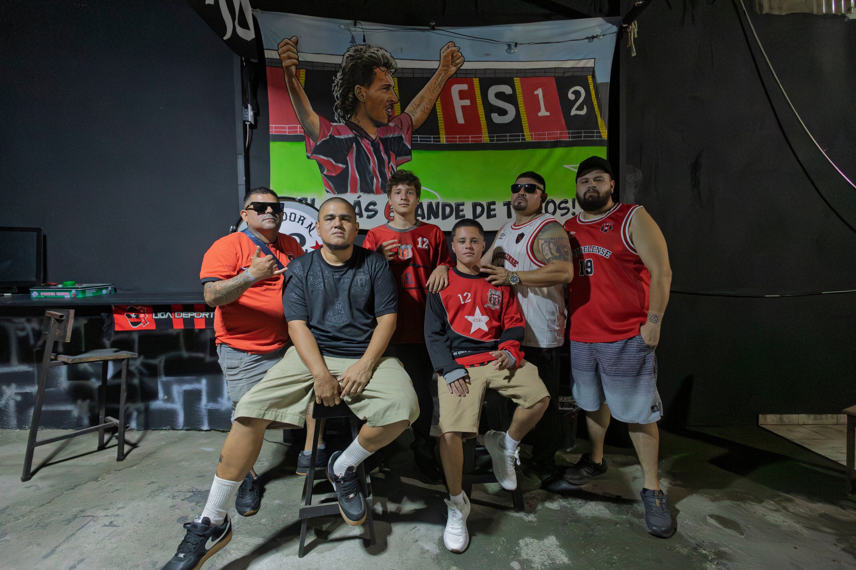 15/06/2026, Alajuela, La Agonia, entrevista con los integrantes de la barra La 12, Dylan Vega, Alexei Salas, Jared Mendoza, Bryan Cordero„Bryan Rojas y Diego Sánchez. Para ver como es el cambio generacional de la barrra.