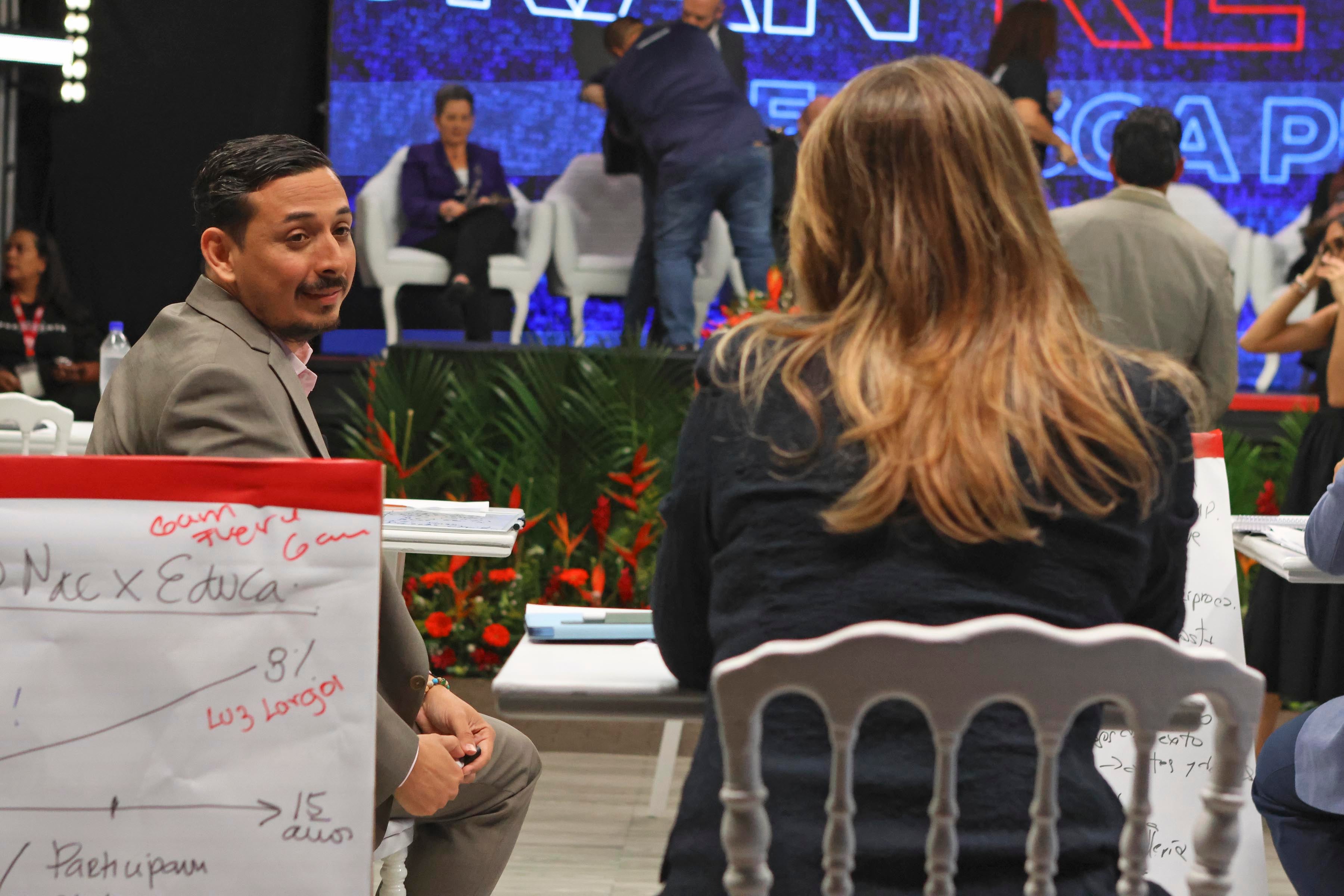 Debate Se Busca Presidente