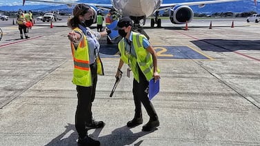 Empresa que opera dentro del Aeropuerto Juan Santamaría abre feria de empleo