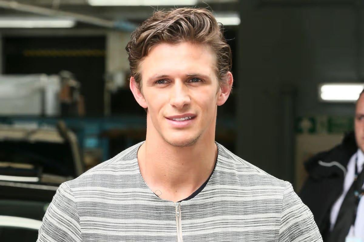 El exfutbolista británico Jake Hall falleció en España tras sufrir un trágico accidente durante sus vacaciones.