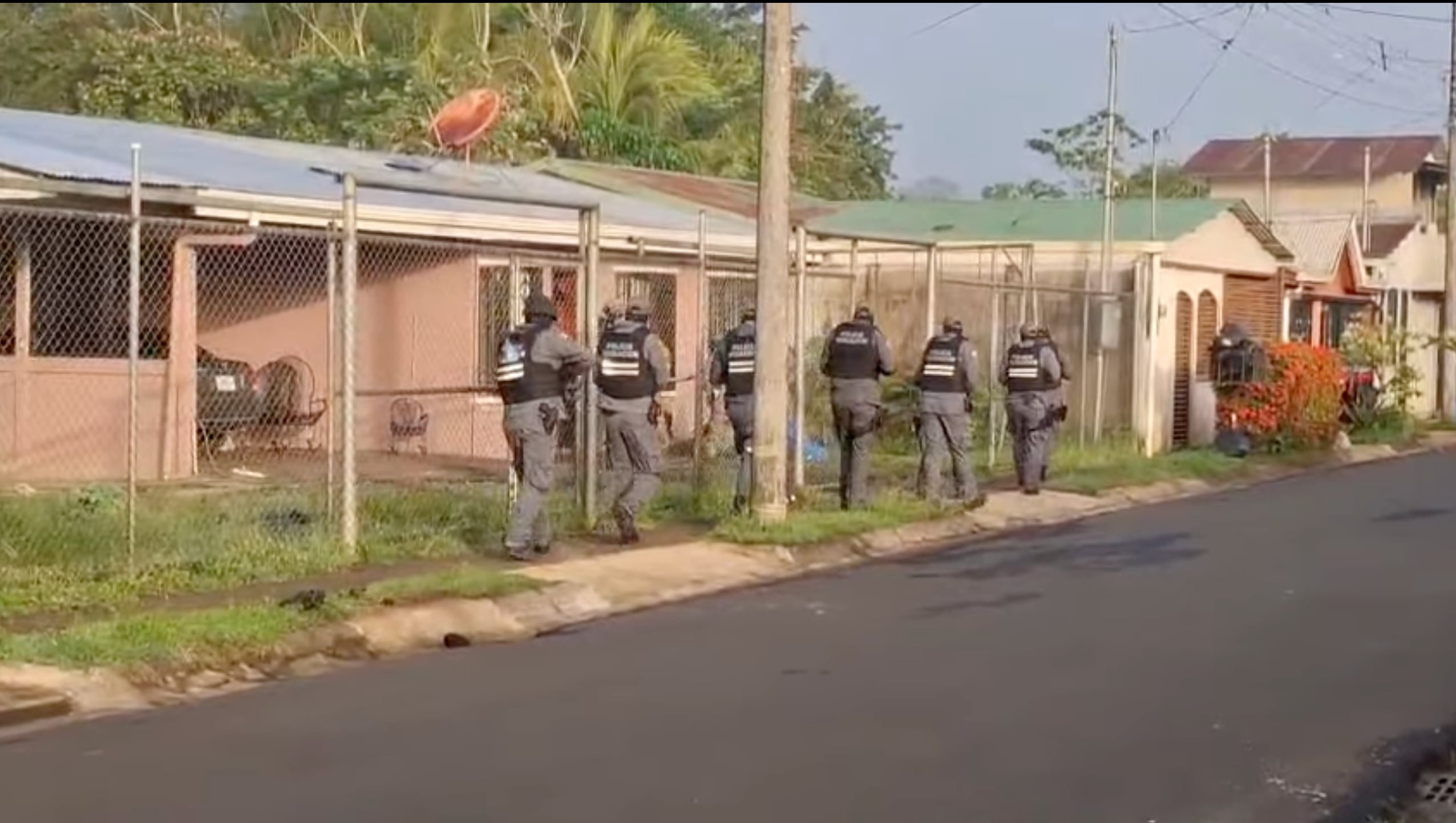Al menos 13 detenidos en operativos para desarticular a banda que trafica migrantes. Fotografía:
