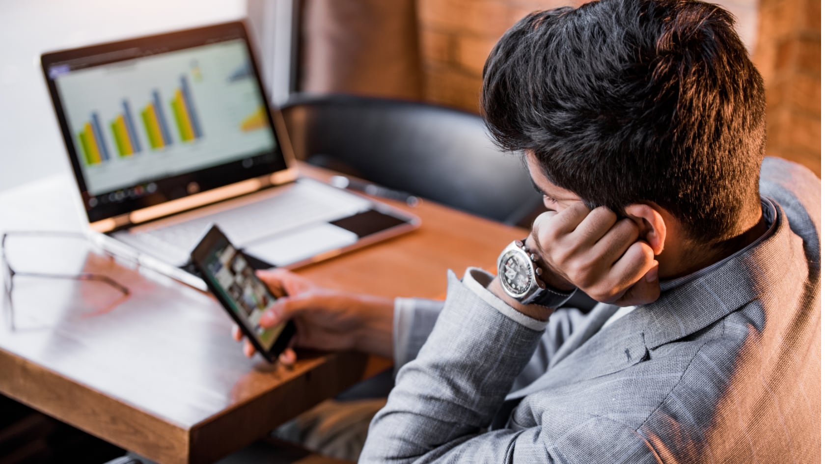 Experimentos revelan que la anticipación del malestar activa un circuito cerebral que inhibe la acción y favorece la procrastinación cotidiana.