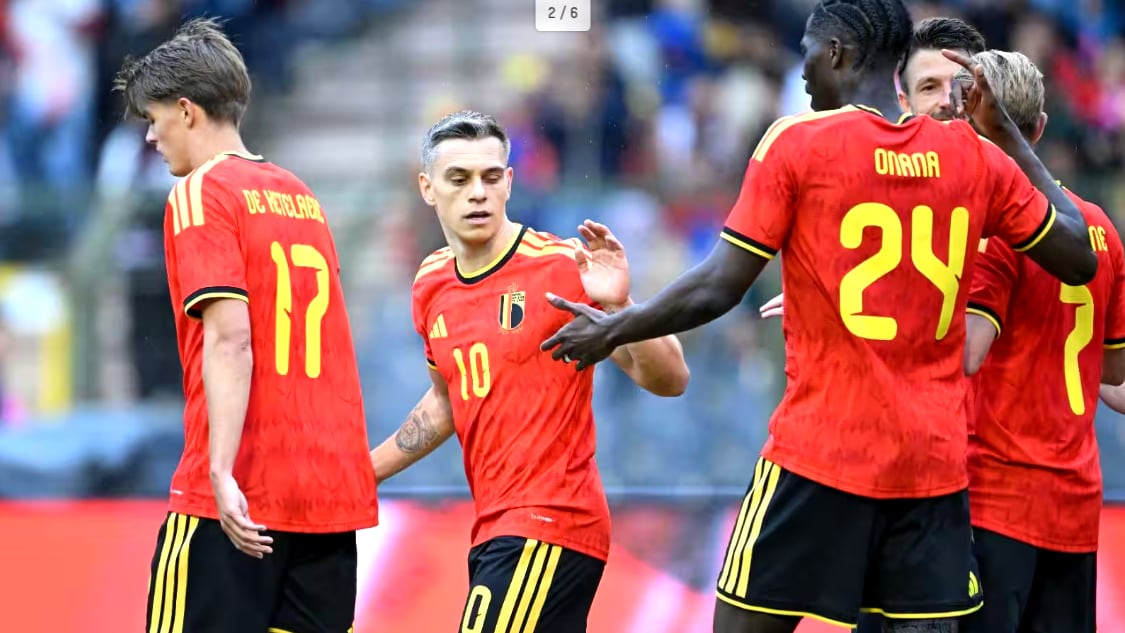 Leandro Trossard en el juego contra Nueva Zelanda, marco los dos primeros goles de su equipo.