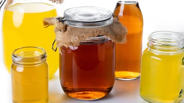 Caldo de huesos, chía y kombucha: lo que la ciencia dice sobre los alimentos virales para la salud intestinal