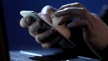 Inteligencia artificial ofrece armas para guerra contra estafas y robo de datos