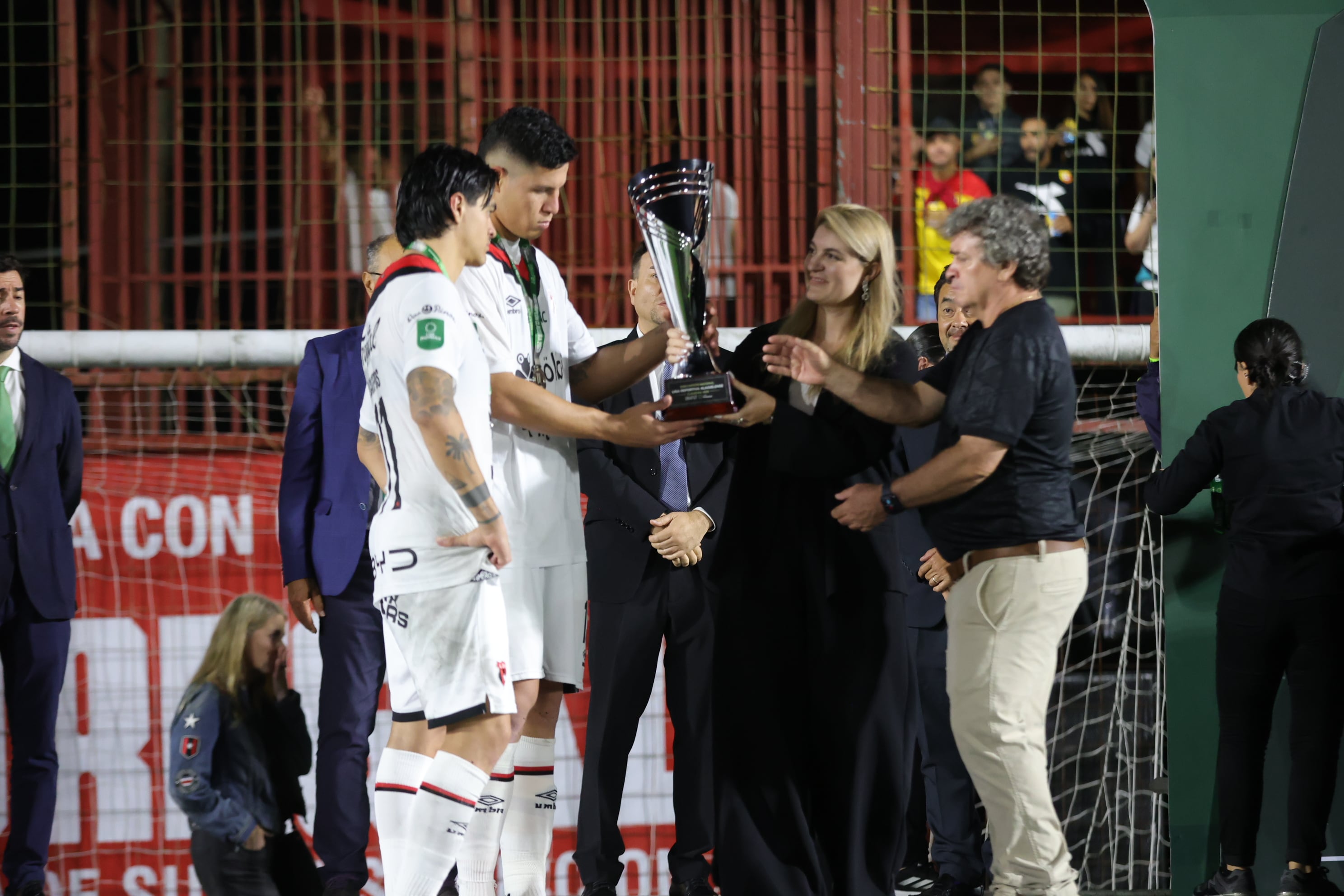 28/05/2025/ Juego entre Club Sport Herediano vs Liga Deportiva Alajuelense por el partido de vuelta de la gran final el torneo Clausura de la Liga Promerica en el estadio Carlos Alvarado / foto John Durán
