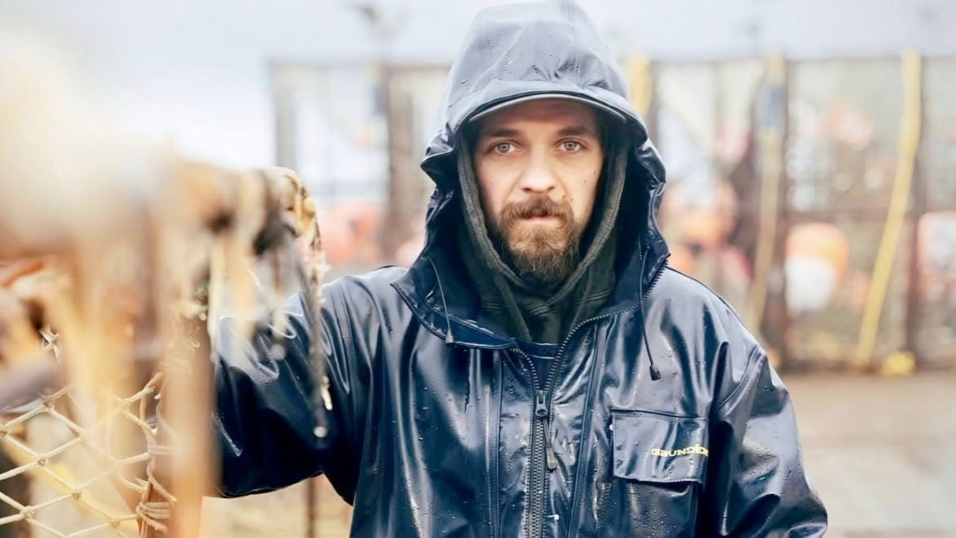 La muerte de Todd Meadows ocurrió en pleno rodaje del programa en el mar de Bering y generó reacciones de la tripulación y la cadena.