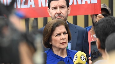 Fiscalía responde por qué no notificó a Pilar Cisneros en Casa Presidencial