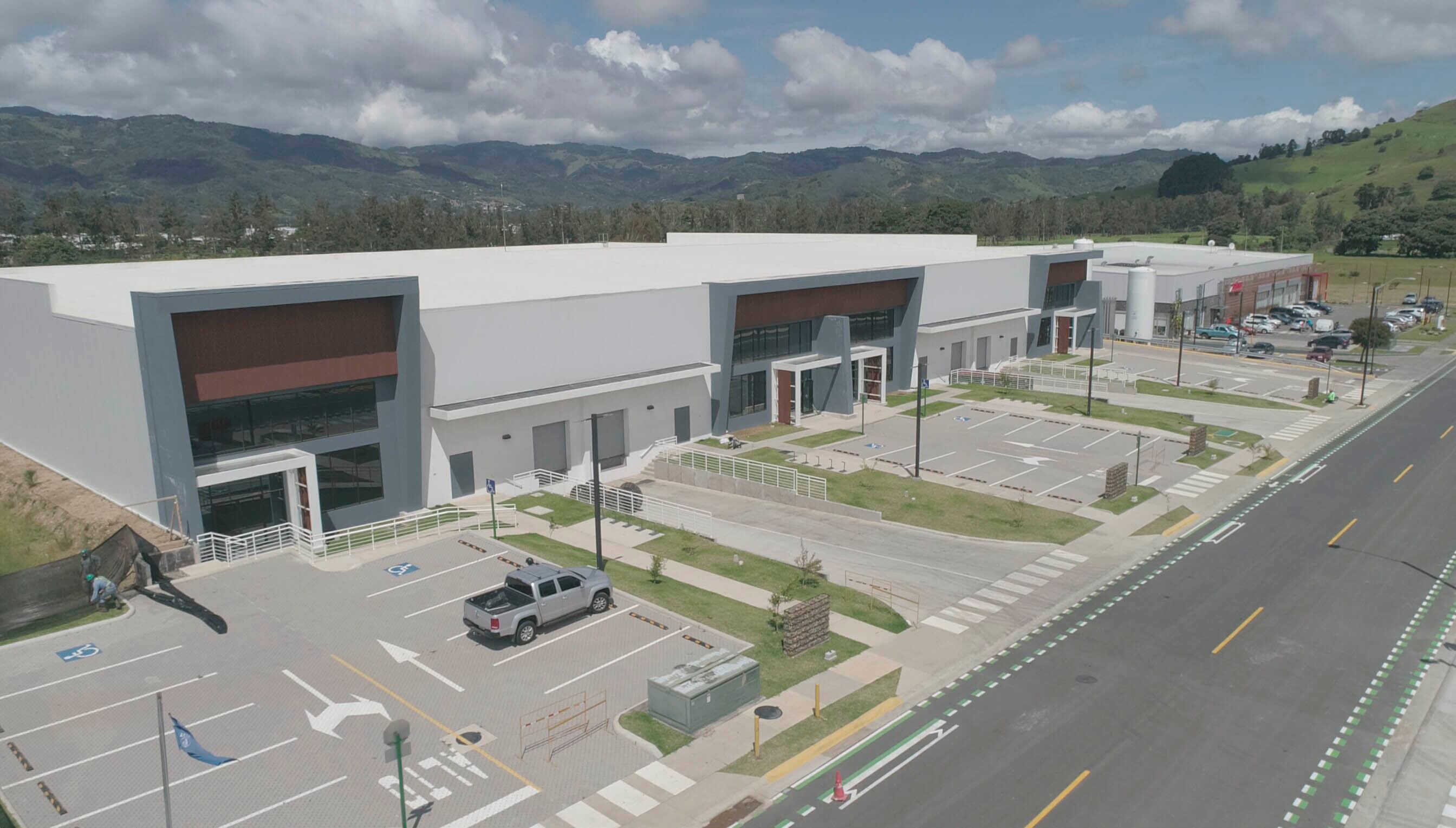 La compañía estadounidense Nextern es la primera en comenzar operaciones. Para este año prevén contratar 50 personas pero, para finales del 2022, la planilla será de 200 colaboradores. Foto: Cortesía Zona Franca La Lima.