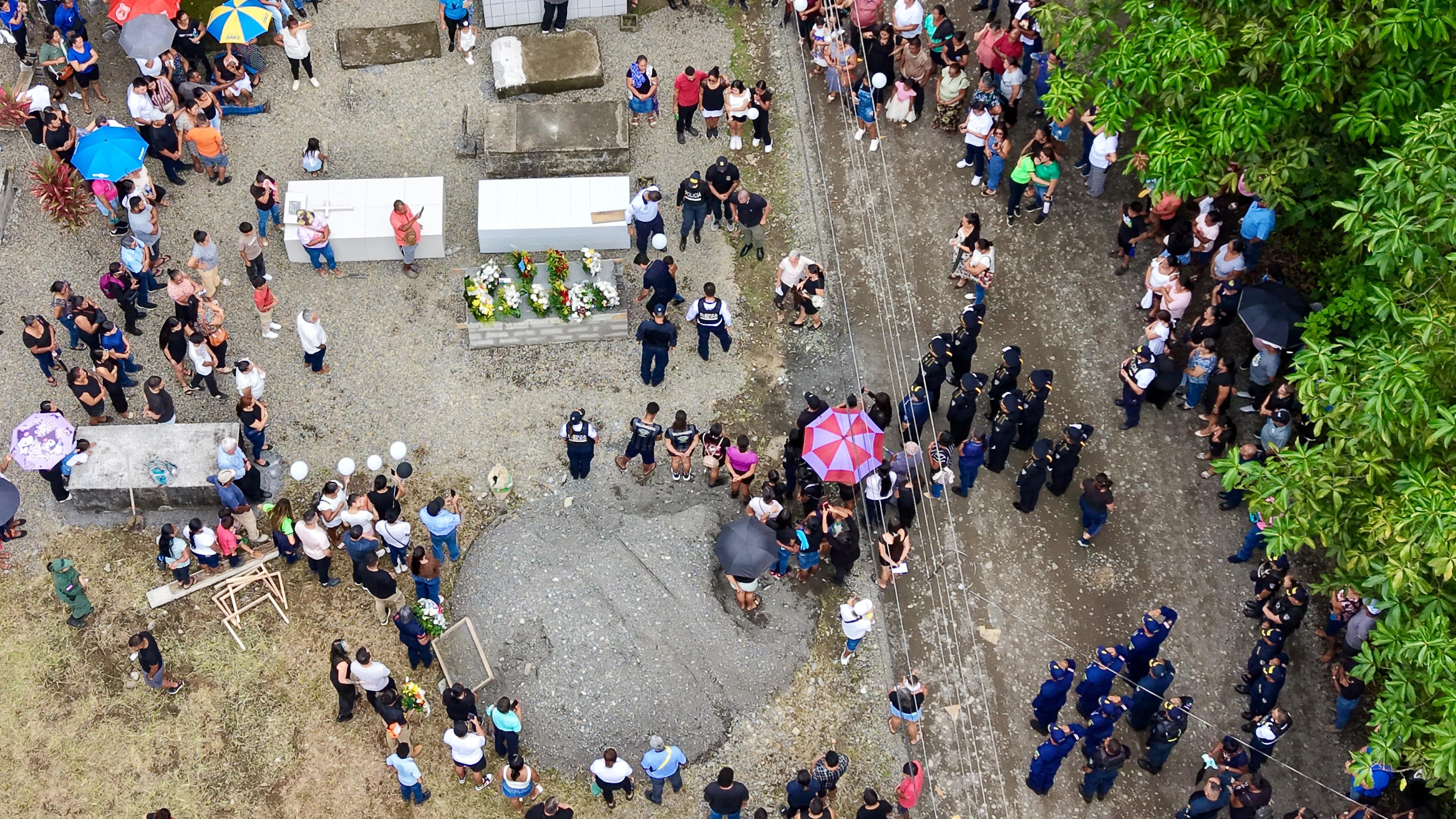 El cuerpo de Gerson Rosales descansa en el cementerio de Volio, en Bribri de Talamanca.