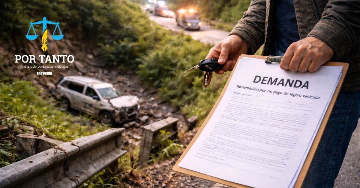 en la imagen un carro en un precipicio