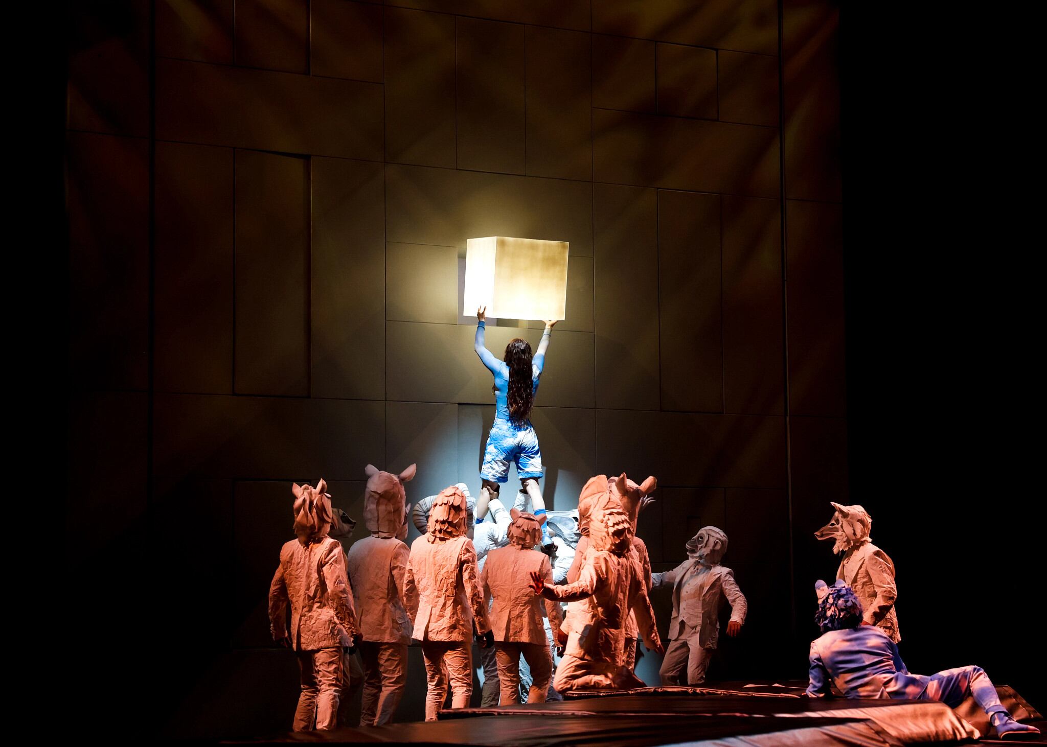 Espectáculo Echo, que ahora presenta el Cirque du Soleil en Atlanta (Estados Unidos). Es un espectáculo acerca del delicado balance entre los seres humanos y la naturaleza, así como el poder de las acciones para modelar el futuro. Cuenta con 52 artistas de 19 nacionalidades. Circo del Sol. Crédito Jean-François Savaria/Cirque du Soleil 2023.