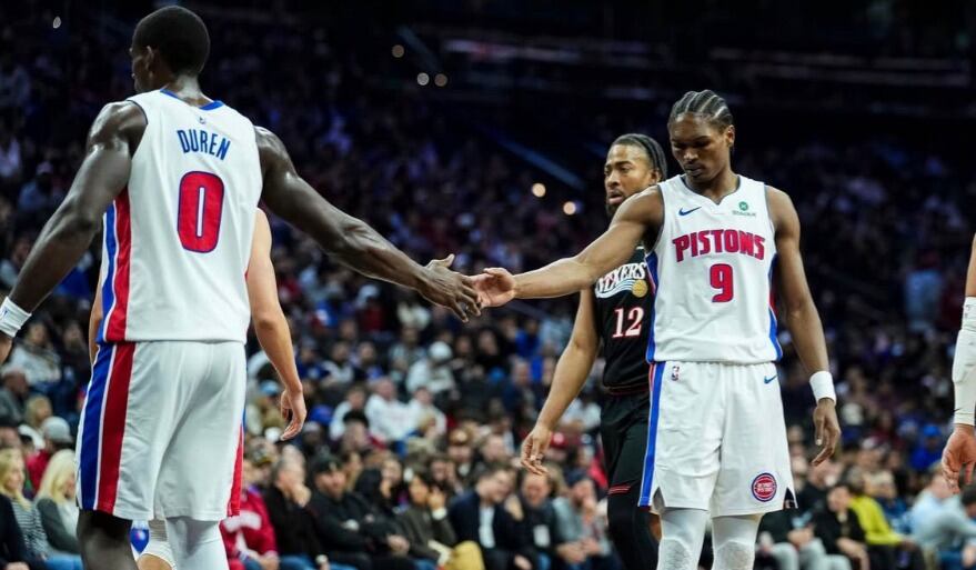 Jalen Duren y Ausar Thompson, jugadores importantes de los Detroit Pistons en la temporada 2025-26 de la NBA